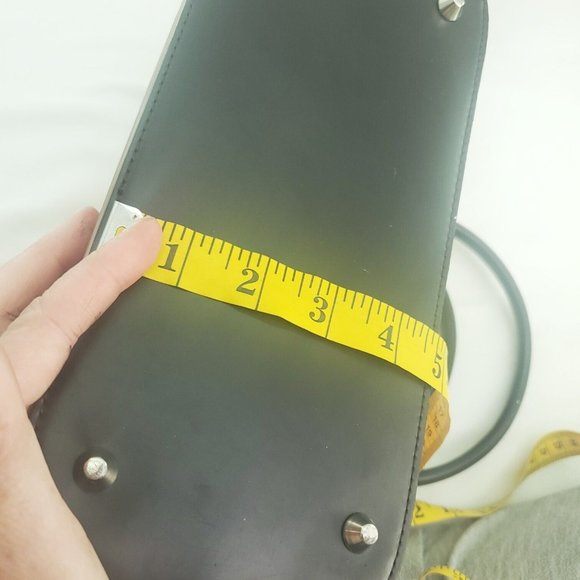 Beijo Womens Brown Leather Double Handles Zip Around Inner Compartments Handbag - Picture 9 of 14